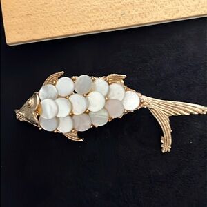 Vintage signed Art mother of pearl fish brooch